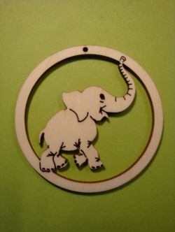 Slonček v krogu (okrasek, obesek)